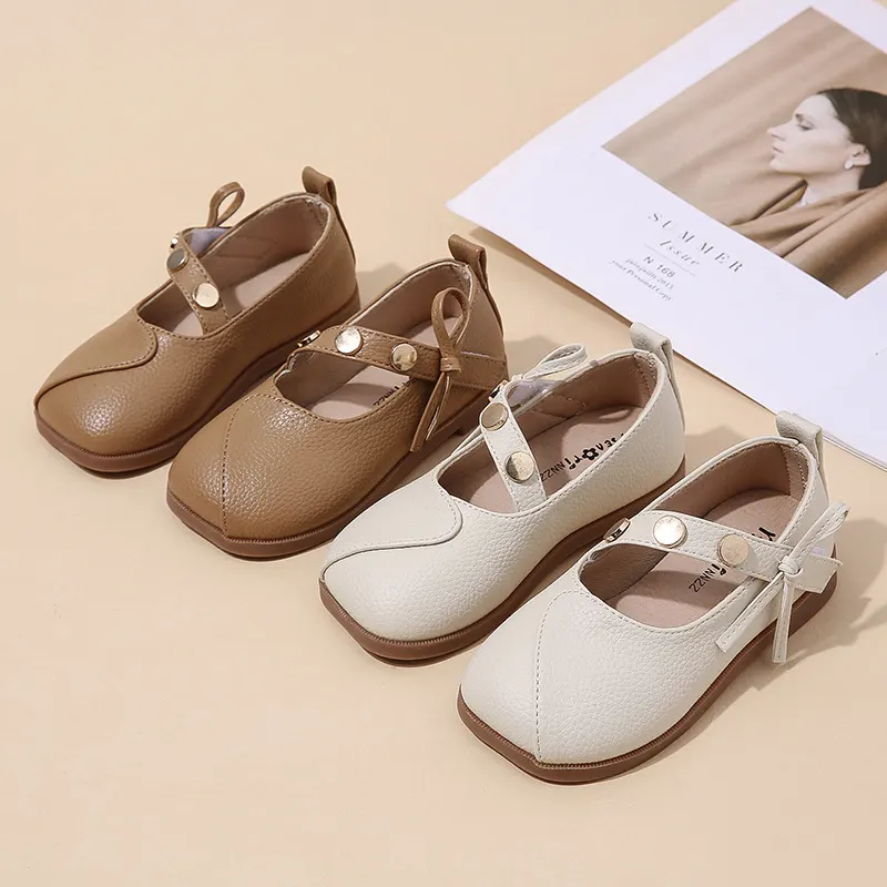 Giày bé gái công chúa Regoo RG2231 đế mềm chống trượt, quai dán Velcro, mặt giày PU