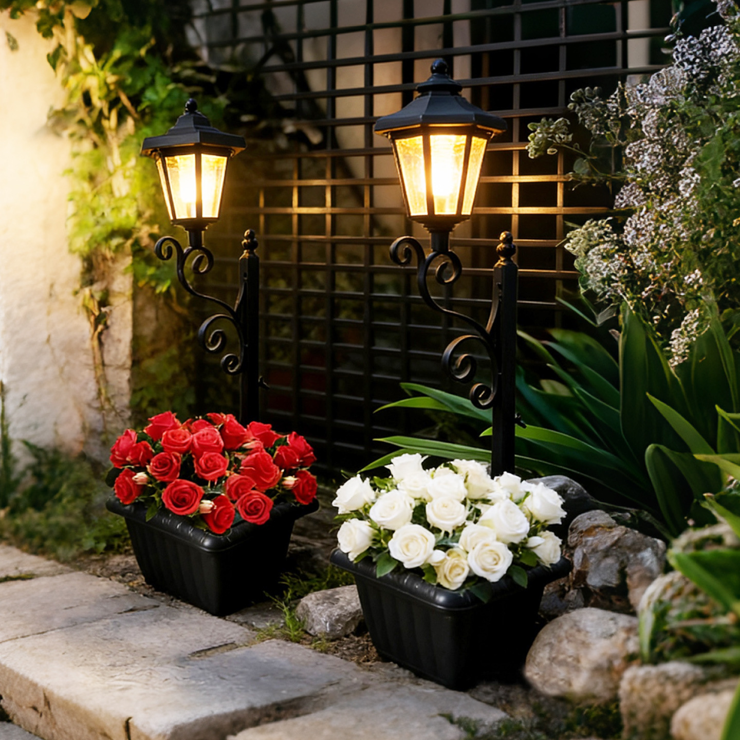 Đèn cắm chậu trồng cây năng lượng mặt trời Regoo RG3138, IP44, sáng khoảng 6–12 giờ, decor sân vườn ngoài trời