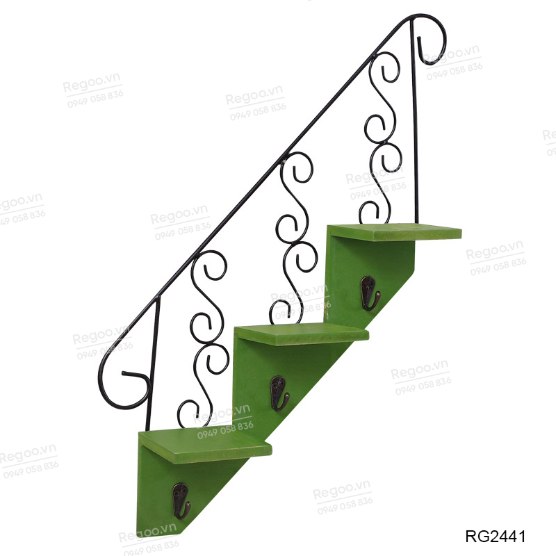 Kệ treo tường hình cầu thang phong cách retro RG2441, dùng để trang trí tường cho quán cafe, shop thời trang, trường mầm non hoặc không gian decor trong nhà.