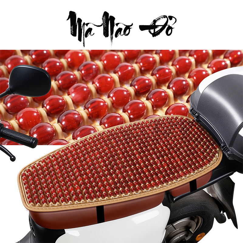Tấm lót yên xe matxa cách nhiệt thư giãn cho xe máy, xe điện giả ngọc có bề mặt hạt lăn hỗ trợ thoáng khí, chống trượt và dùng được nhiều mùa.