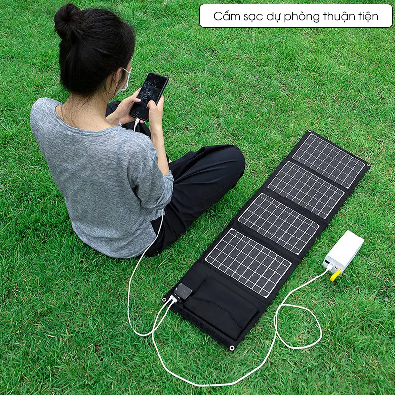 Tấm pin sạc năng lượng mặt trời gấp gọn thông minh, dùng ngoài trời để sạc thiết bị di động.